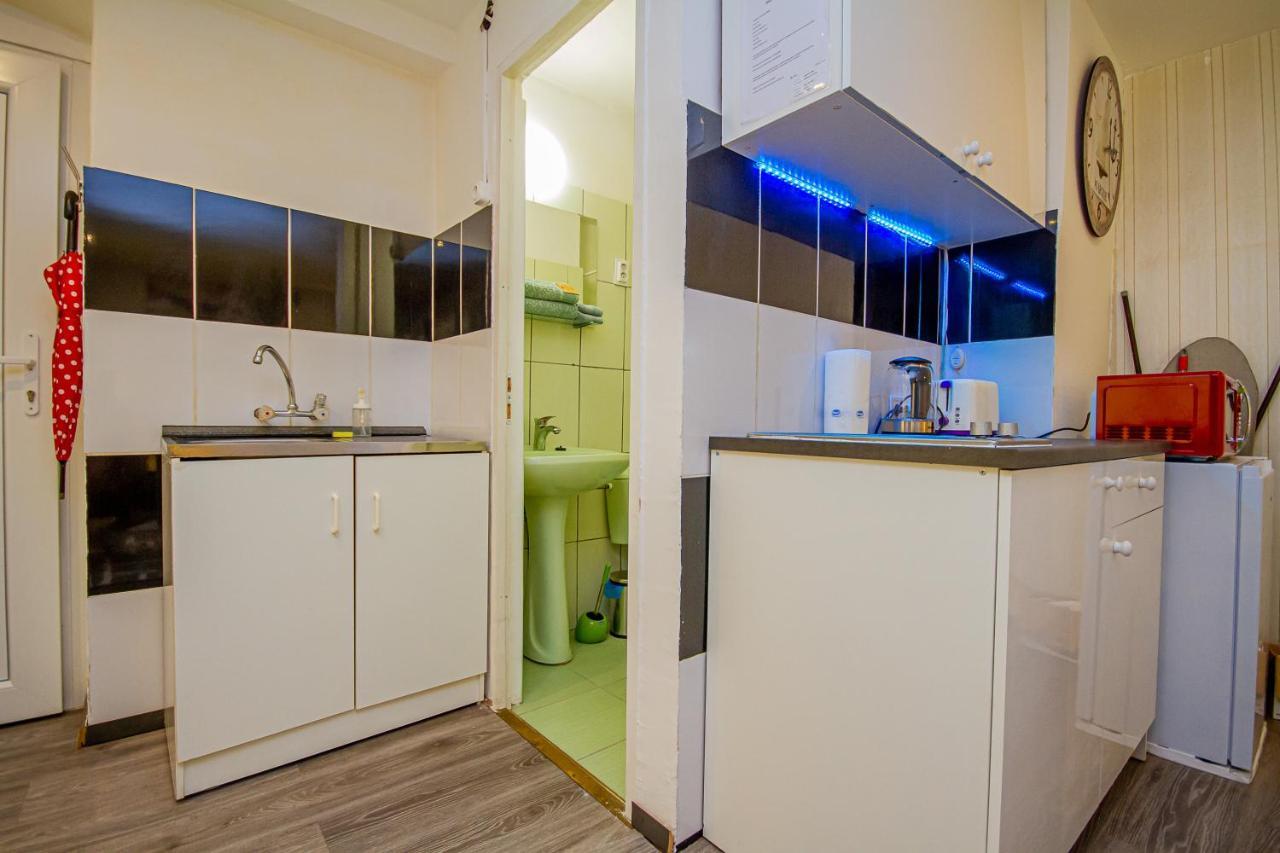 Urania Apartment Budapeste Exterior foto